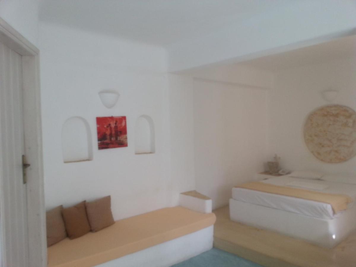 Belair Hotel Perissa  Buitenkant foto